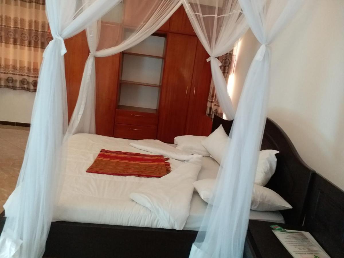 Acactus Hotel Kampala Extérieur photo