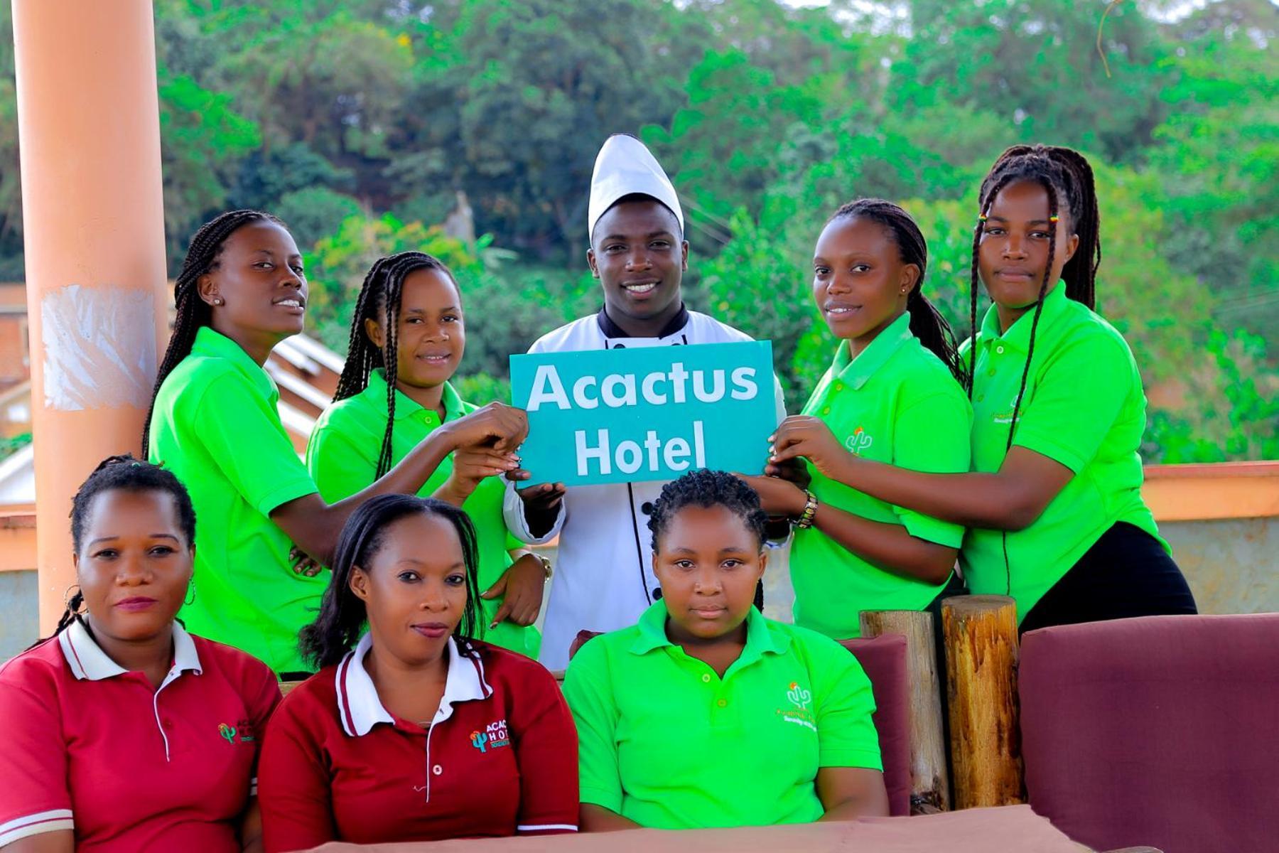 Acactus Hotel Kampala Extérieur photo